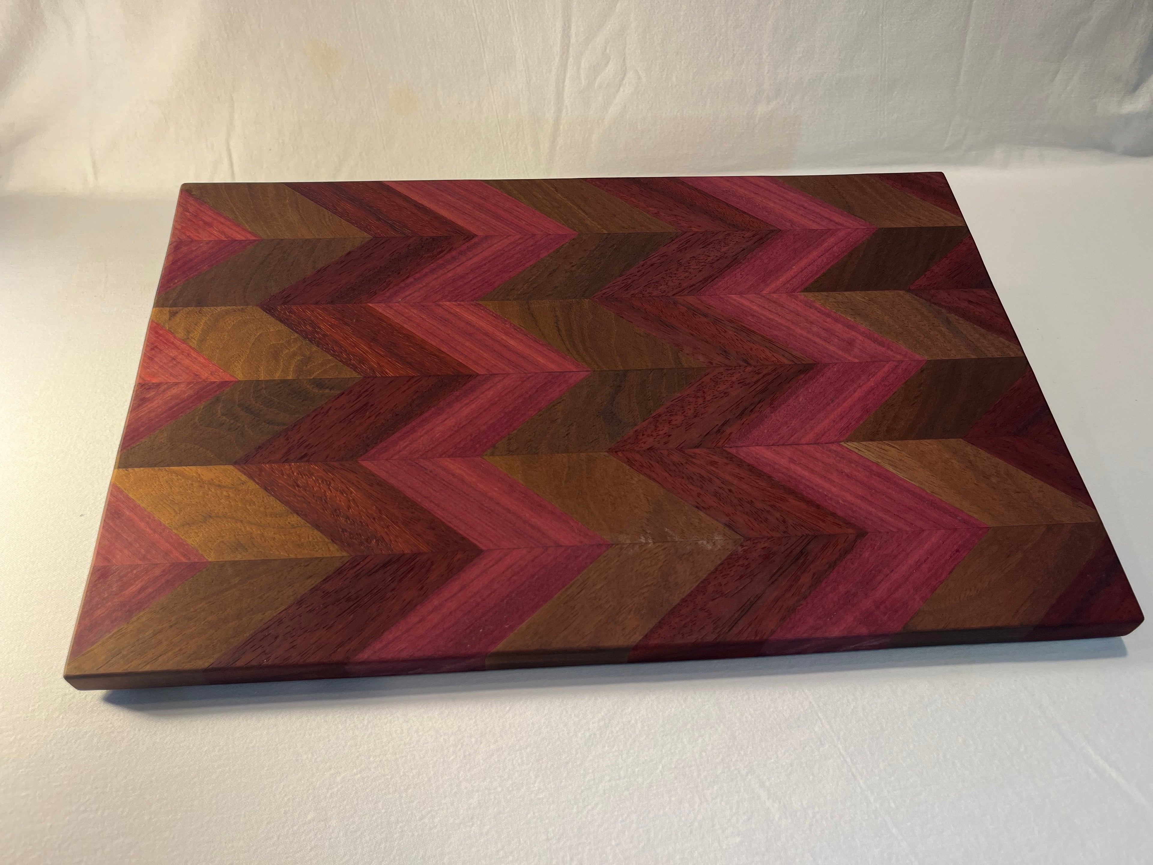 Exotic 18x11.5in zig zag cutting board