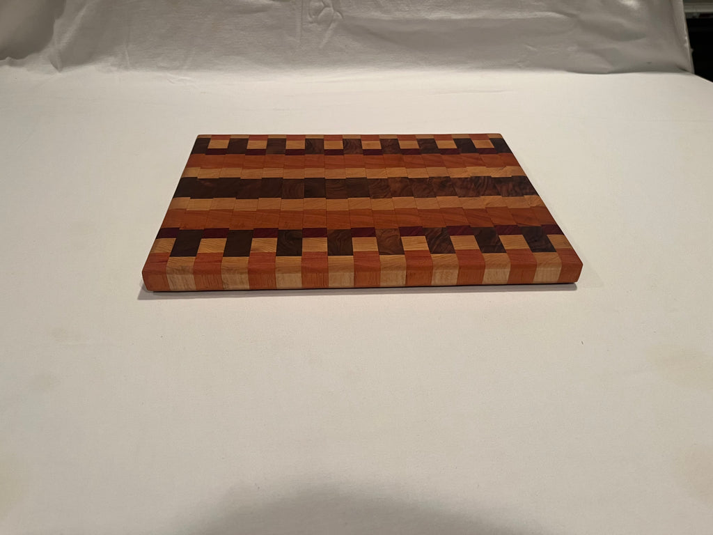 Patterned End Grain Gutting Board