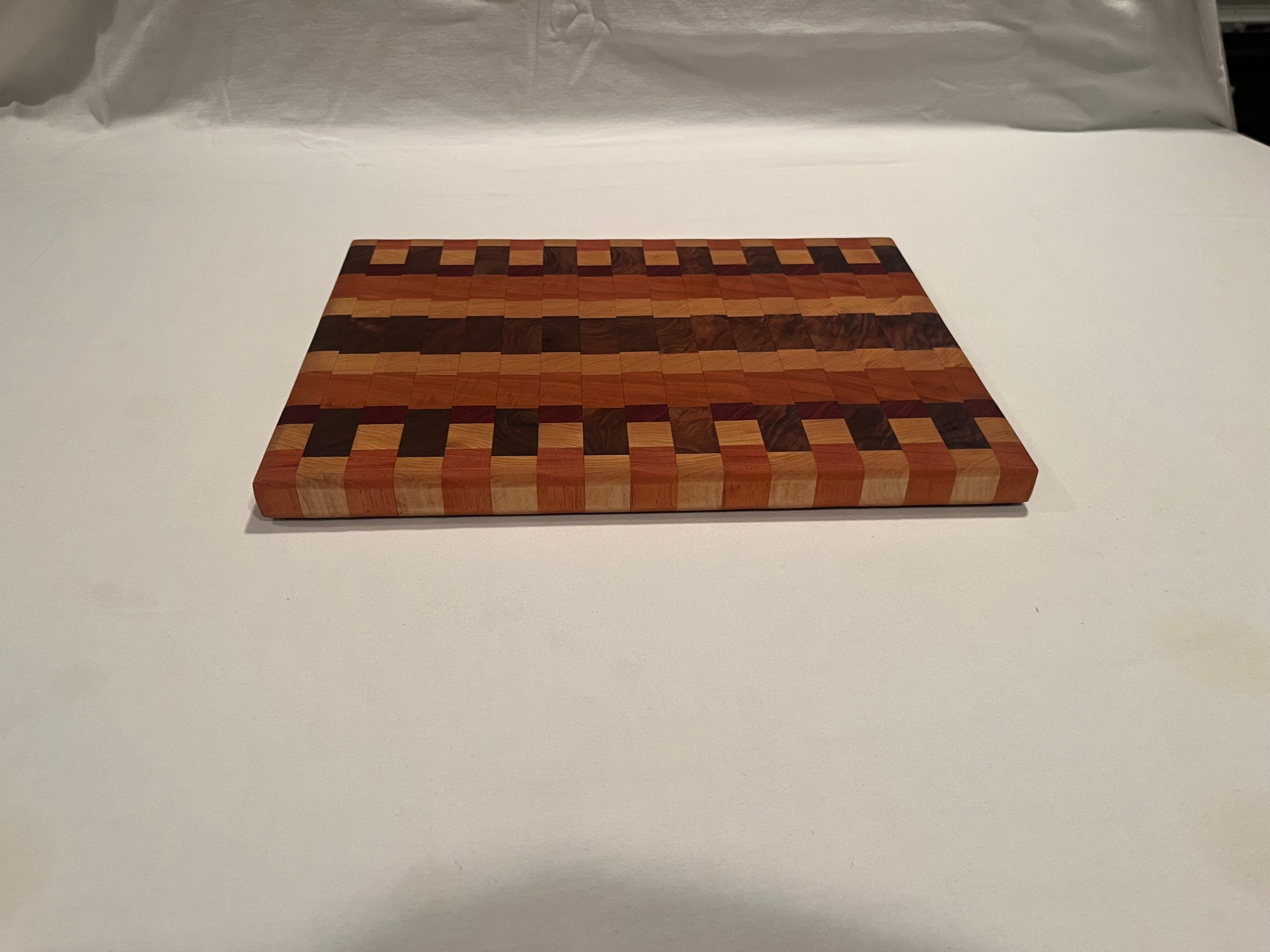 Patterned End Grain Gutting Board