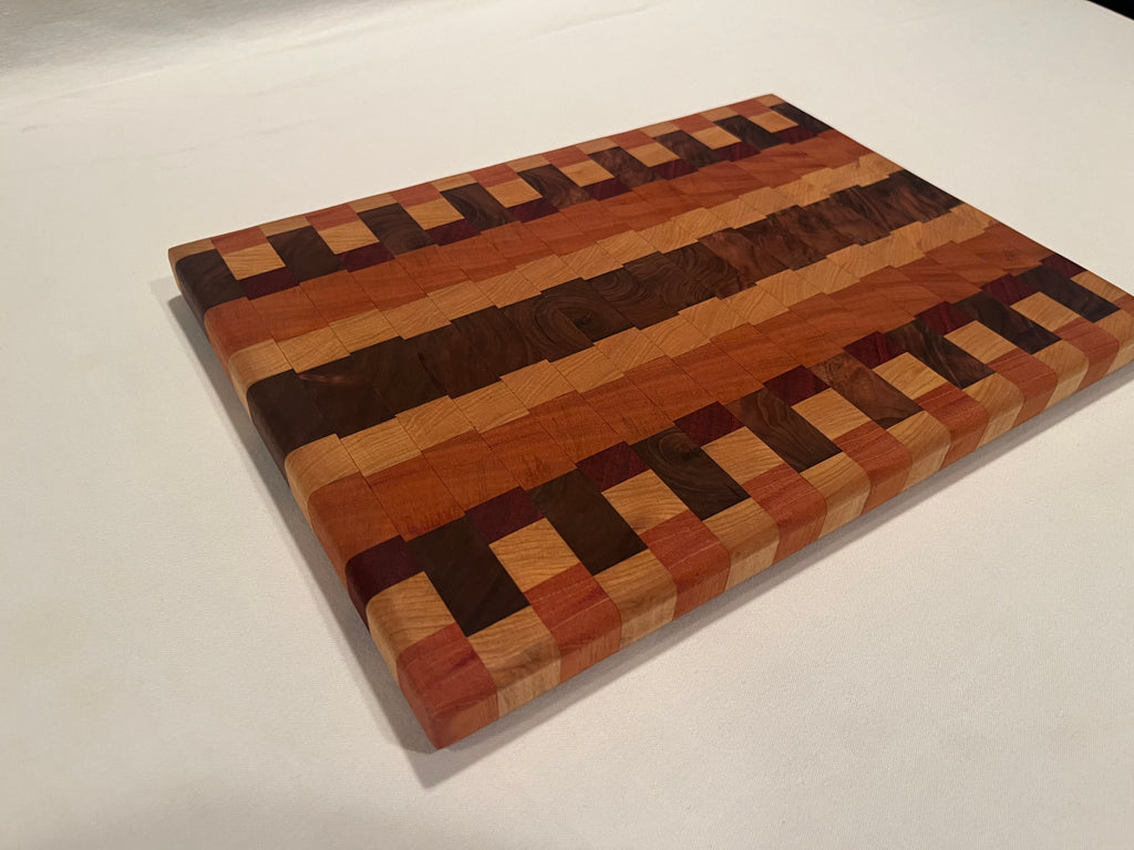 Patterned End Grain Gutting Board
