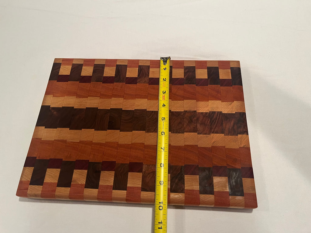 Patterned End Grain Gutting Board